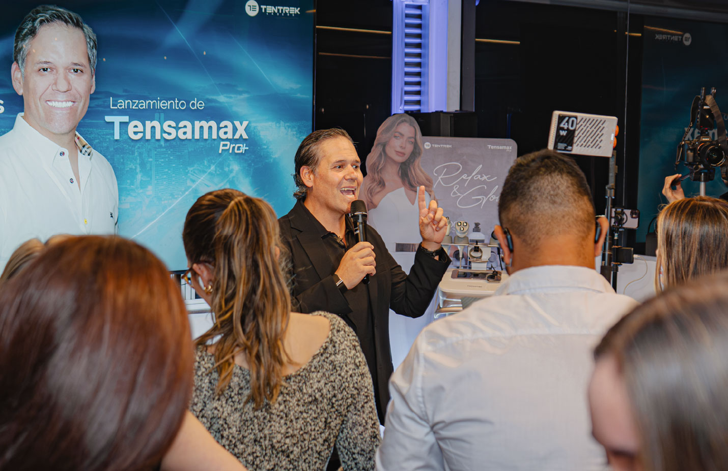 Presentación del equipo Tensamax Pro+ a especialistas